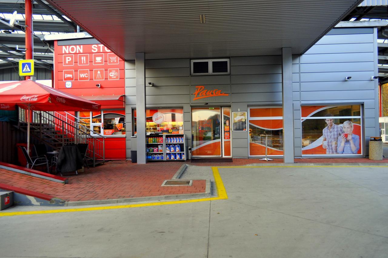 Gas Truck Centrum Holíč Dış mekan fotoğraf